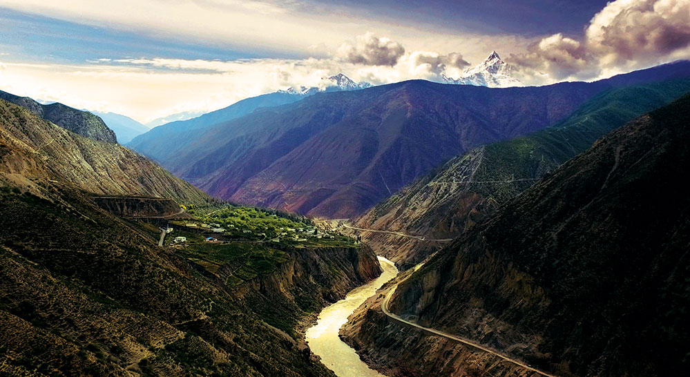 A view of the Ao Yun vineyard in northern Yunnan, at the edge of the Himalayas and just below the sacred Meili Mountain (Credit: Moët Hennessy Shangri-la (Deqin) Winery Co.,Ltd)